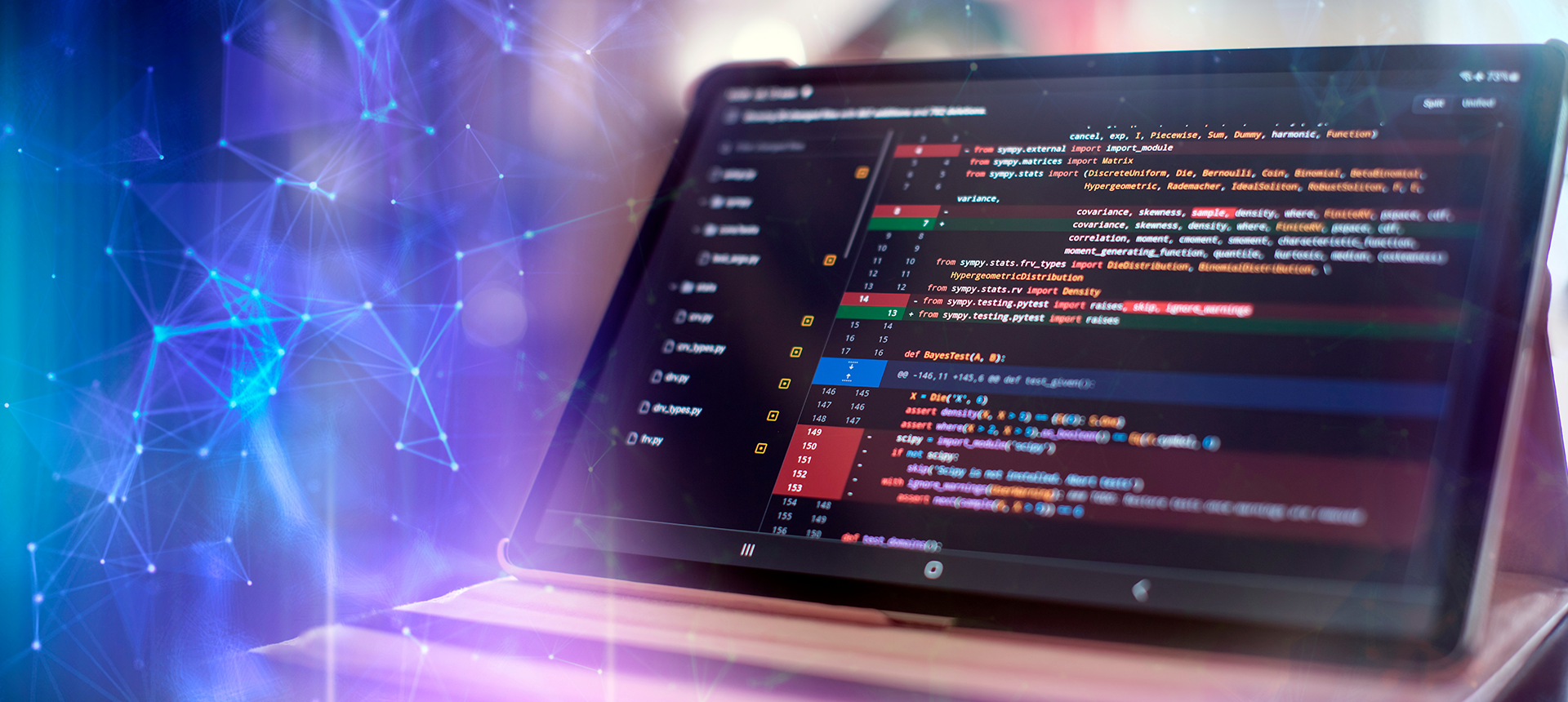 Desenvolvedores da Agência XYZ Code criando sistemas web personalizados.